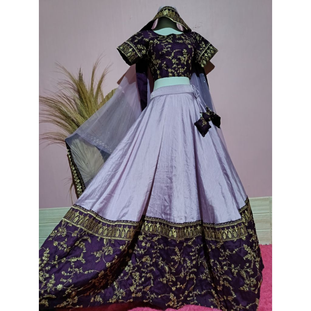BAJU INDIA/ LEHENGA MEWAH BORDIR/ ROK BERPETICOT MEGAR UNGU SERASI