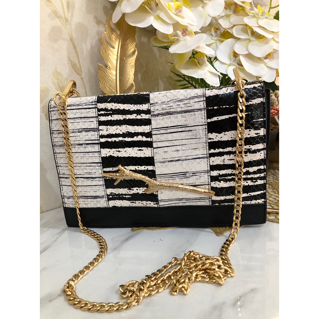 KH Design Chain Original Sling Bag Pre❤️