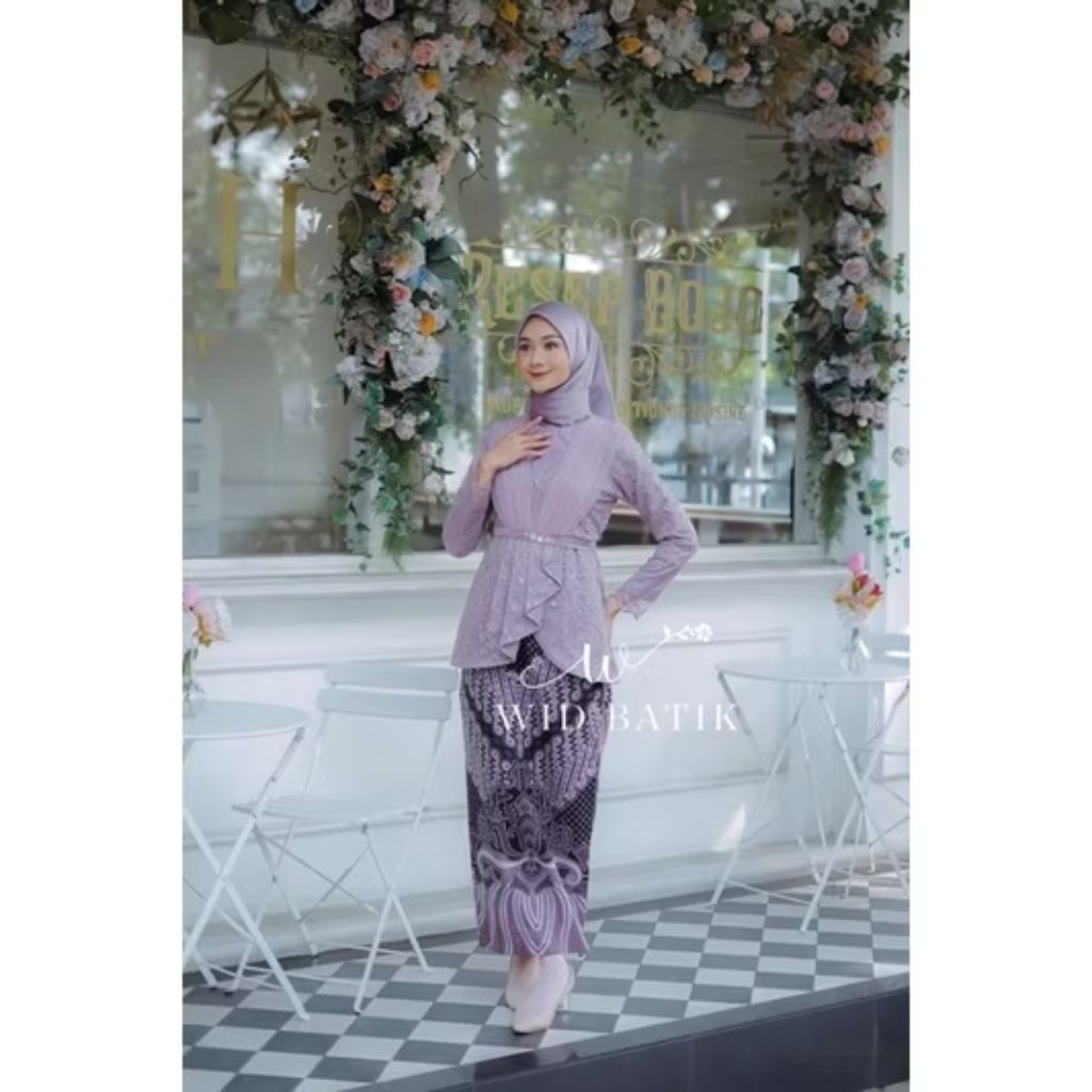 Preloved Kebaya Wisuda Lamaran