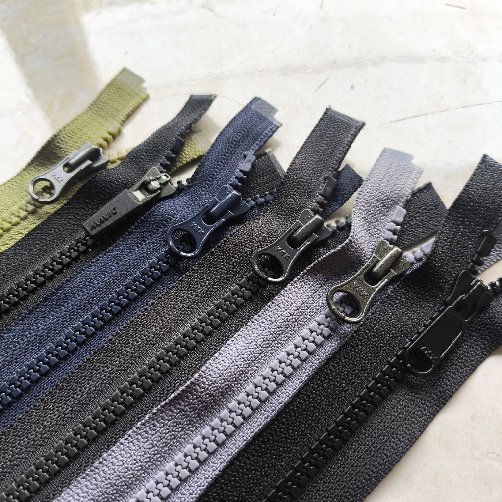 (1Pcs) YKK Jaket Vislon Kamisol No.3 65cm +