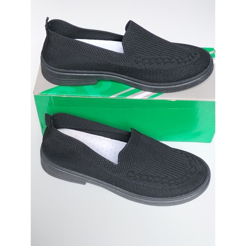 Sepatu Slip on Rajut Wanita Yiberly