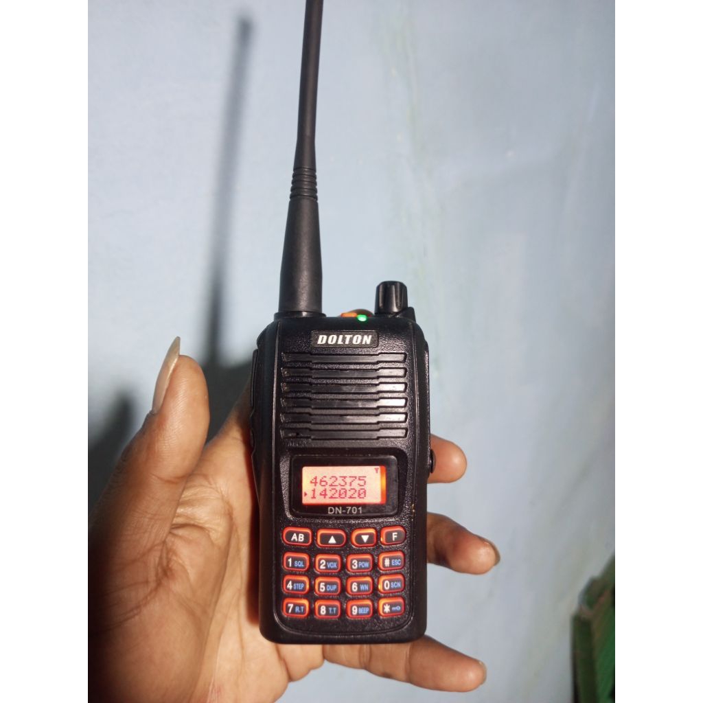 HT DOLTON DN-701 FREQ DUAL BAND VHF DAN UHF