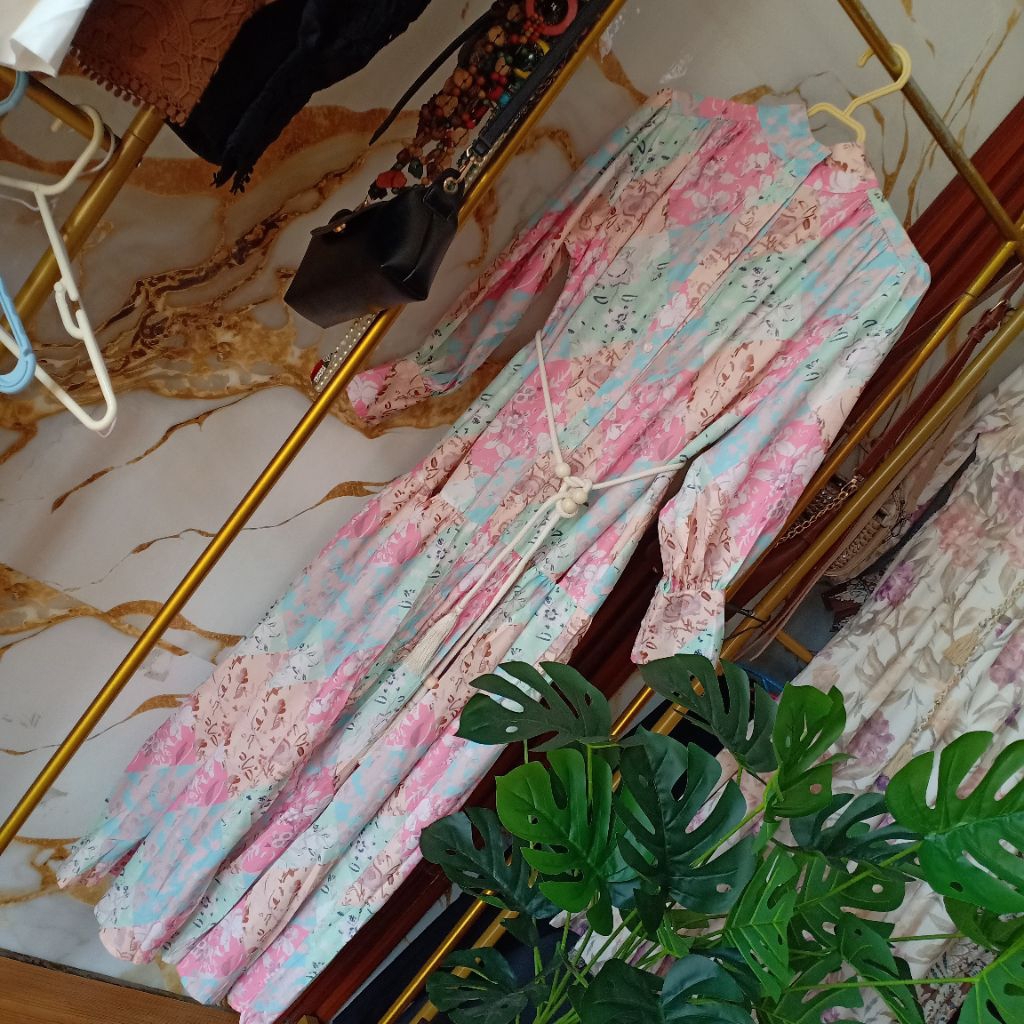 baju gamis motif bunga-bunga kekinian