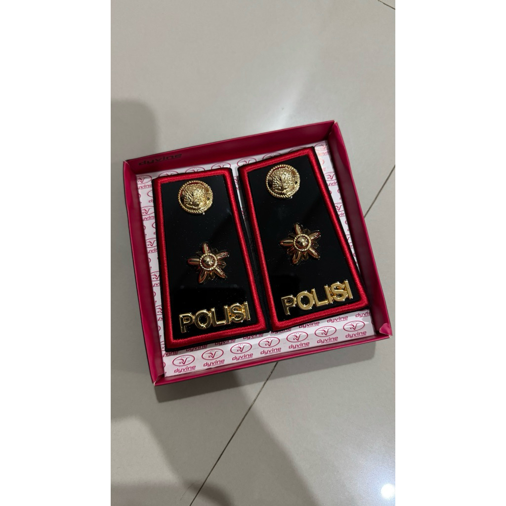 Pangkat PDH POLRI KOMPOL LIST MERAH