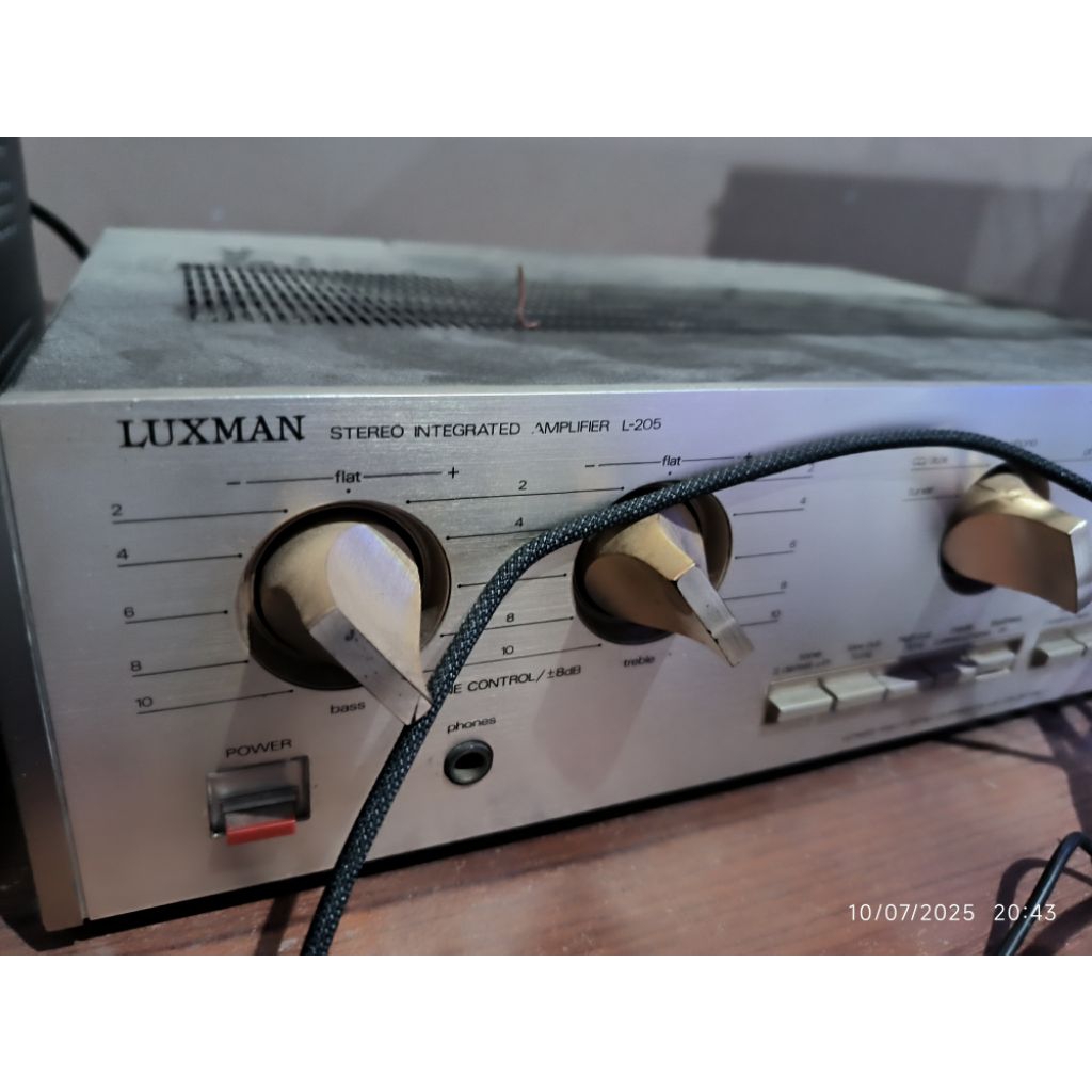 Luxman L-205 Amplifier
