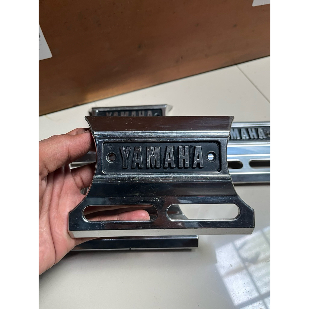 Emblem klakson Kumis klakson RX KING Cobra  Master Original (utuh)