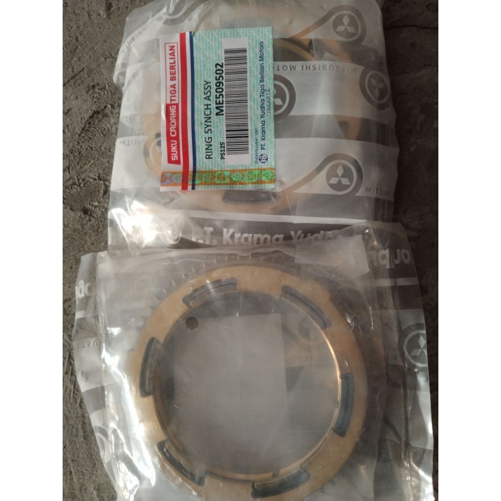 Ring syncronizer Assy ( set ) ps125 canter ME509502