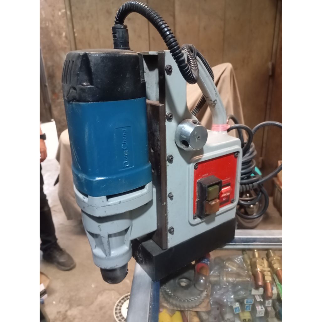 Mesin Bor Magnet Jetbroach DJC30 merk Dongcheng (bekas)