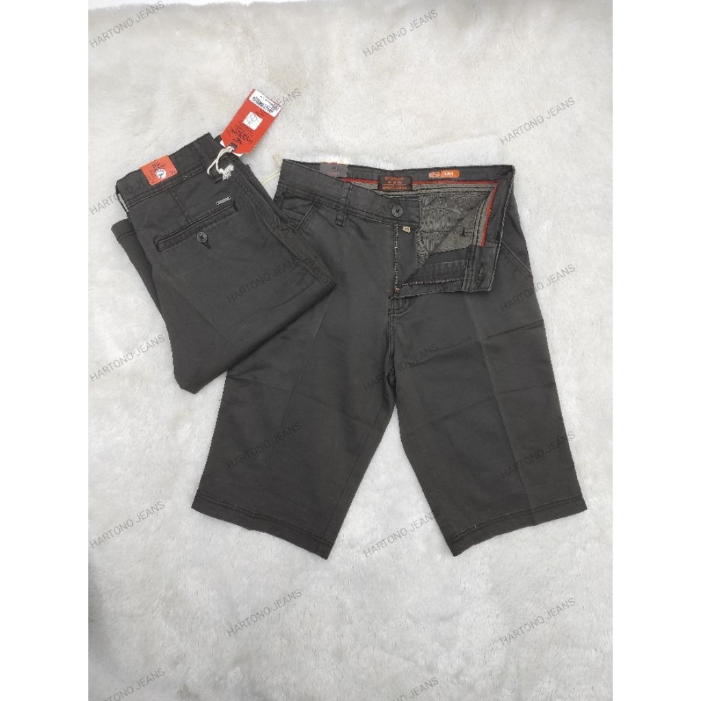 CARDINAL size 27-46 CELANA PENDEK CARDINAL / CELANA PENDEK CHINOS CARDINAL / CELANA CHINOS PENDEK CA