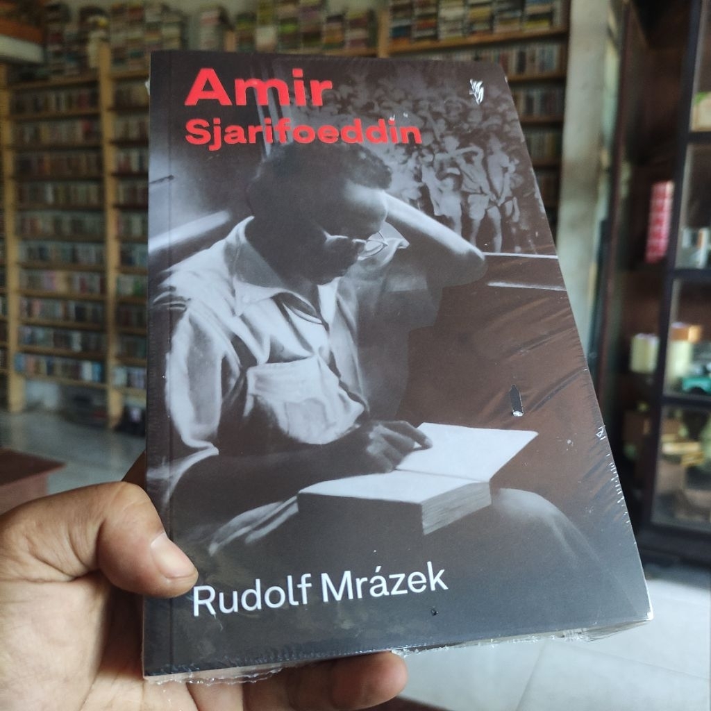 Buku Amir Sjarifoeddin Rudolf Mrazek