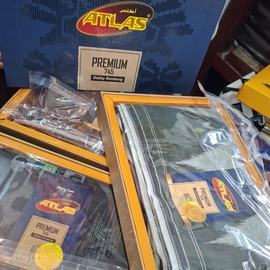Sarung Tenun Atlas Premium 745