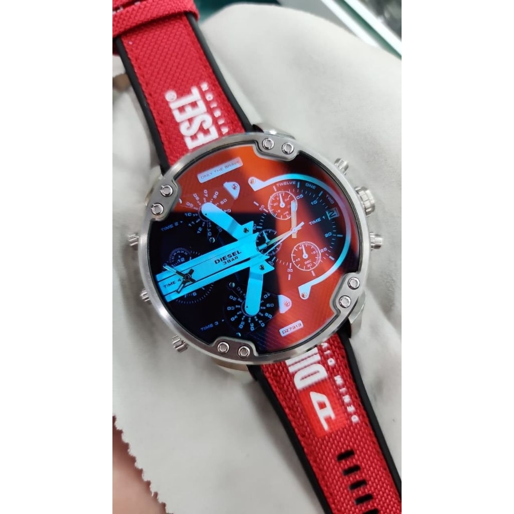 Jam Tangan Pria Merk Diesel Seri BoltDown Type DZ 7313 Stainless Baterai Rabber