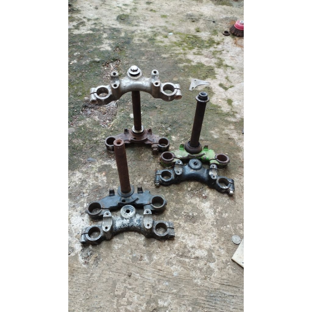 T shock depan suzuki TRS original