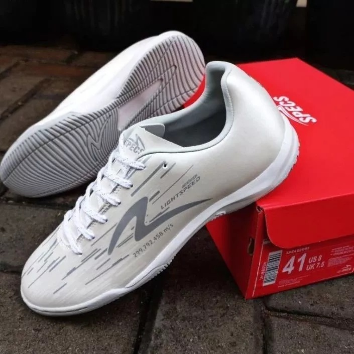 Sepatu Futsal Anak SD SMP SMA Specs Reborn In Putih Silver Keren Ringan Bisa Bayar Di Tempat