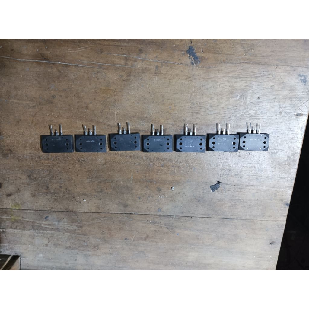 transistor(2 SC 2922 (Hanaya model Sanken)