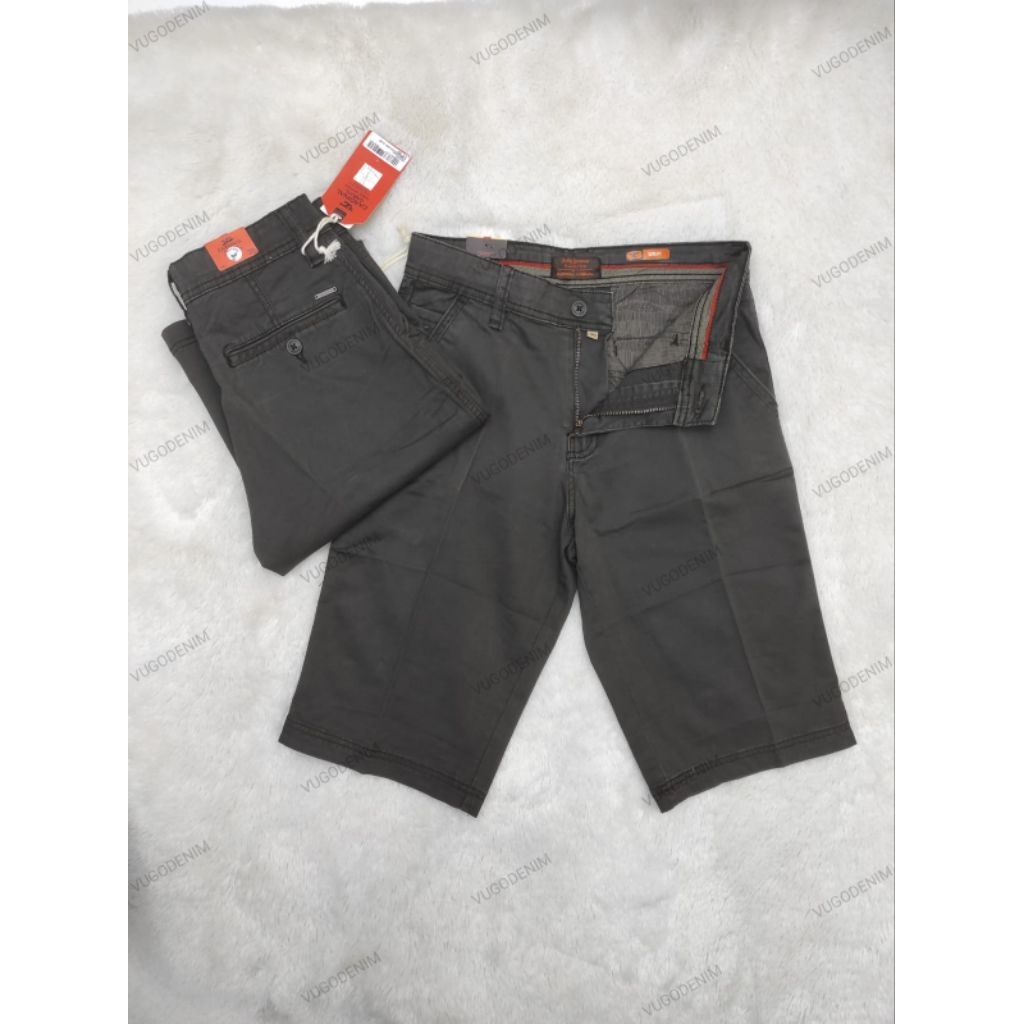 CARDINAL size 27-46 big size CELANA PENDEK CARDINAL / CELANA PENDEK KANVAS CARDINAL / CELANA PENDEK 