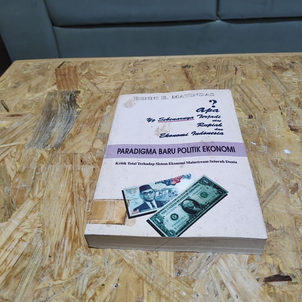 Buku Paradigma Baru Politik Ekonomi