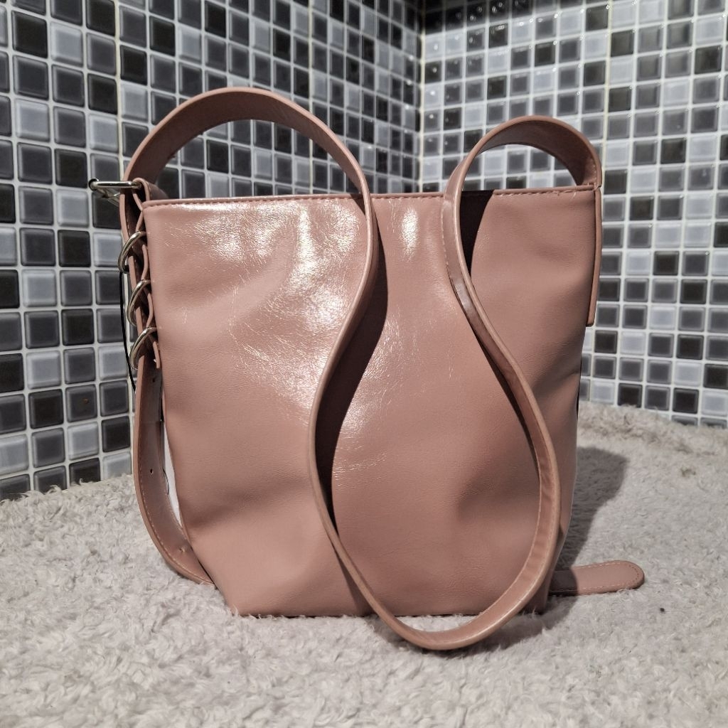 STRADIVARIUS TAS CROSSBODY POUNCHER BAG COKLAT BARU ASLI ORIGINAL