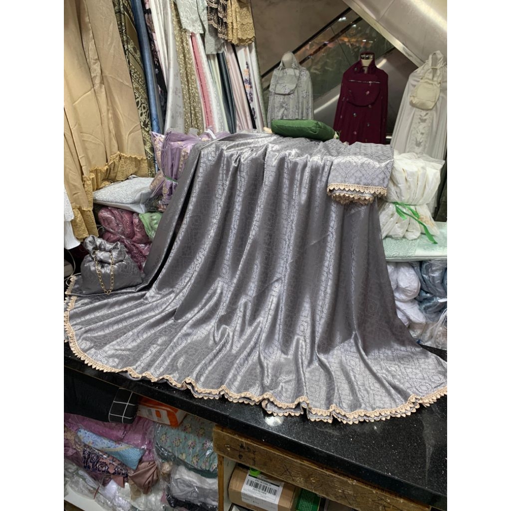 Mukena Raisa embos premium/ mukena dewasa/ mukena cantik