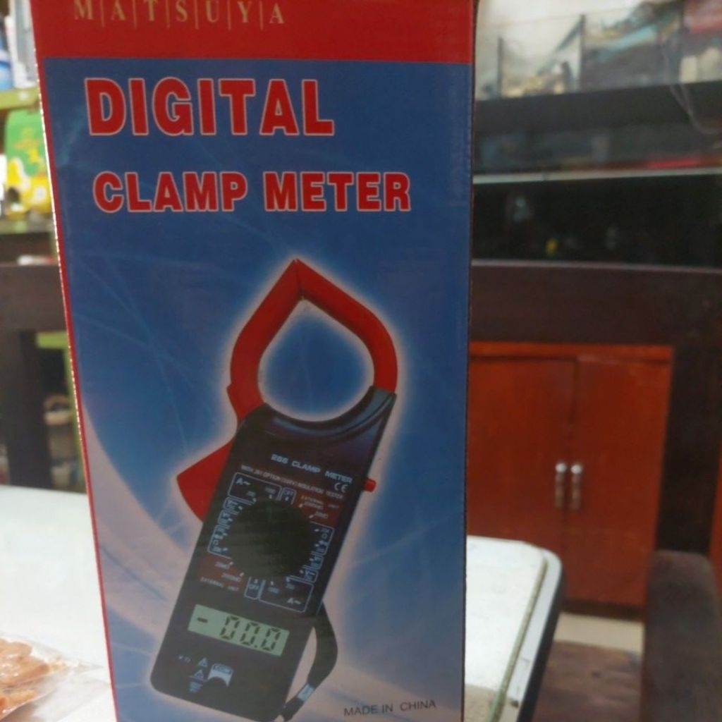digital clamp meter