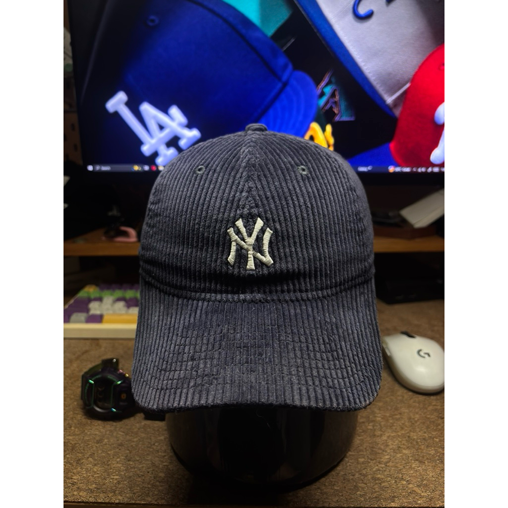 topi corduroy NY Second