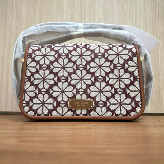 KS Flower Jacquard dan Liv Flap Crossbody Butik New