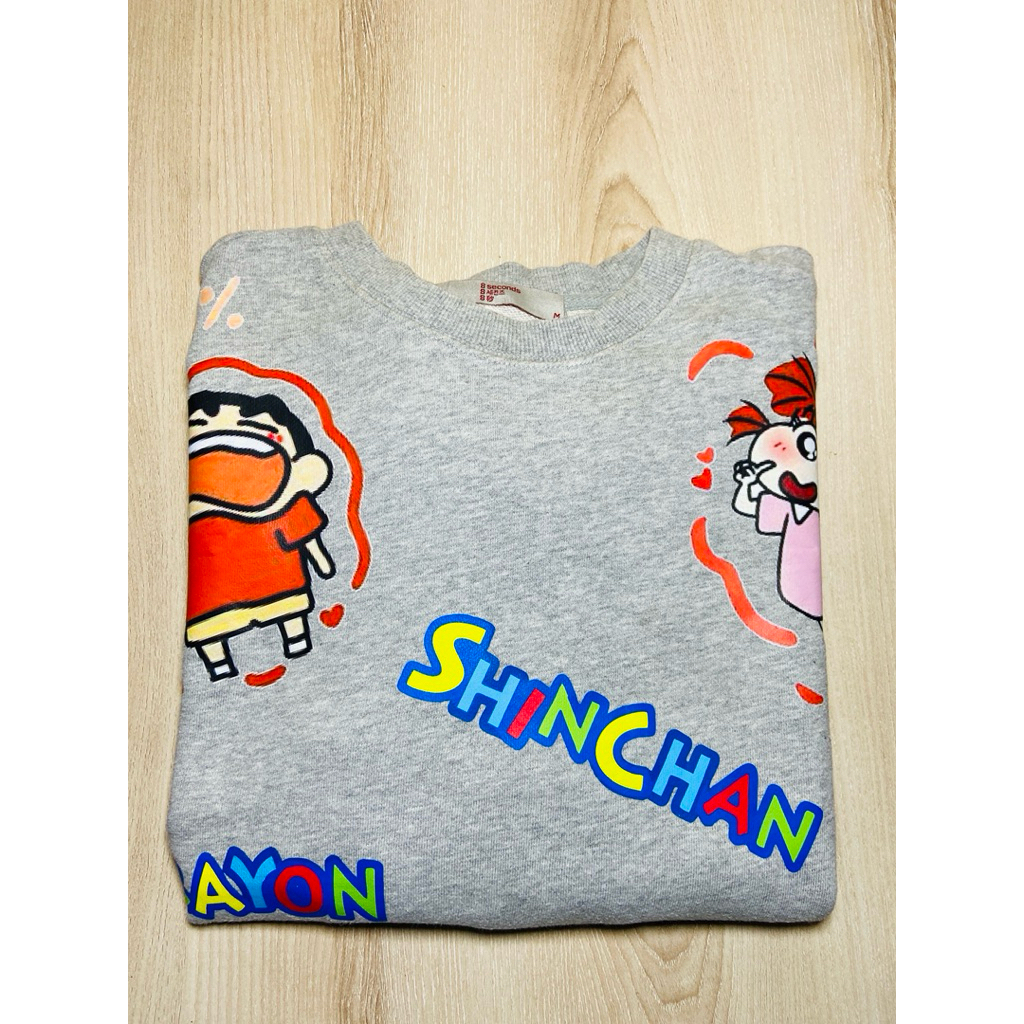 CREWNECK  8 second preloved