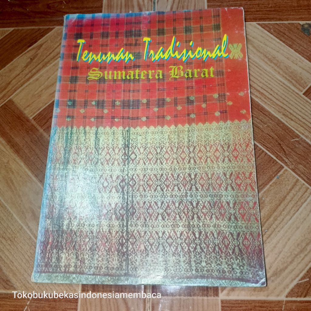 BUKU TENUNAN TRADISIONAL SUMATRA BARAT