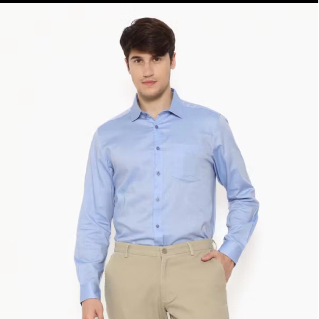 Kemeja laki laki merk lawell, warna light blue