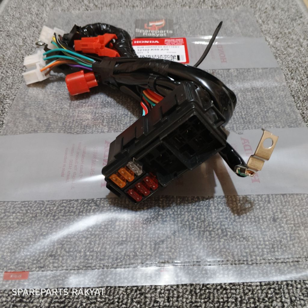 TERBARU KABEL AKI RUMAH BOX SEKRING KABEL BATERAI BAGIAN AKI VARIO 125 150 LED 2015-2019 KEYLESS