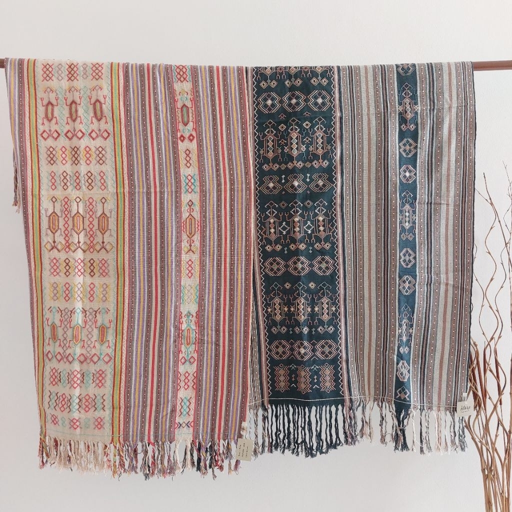 Kain tenun asli dari pulau Timor, NTT - Buna Ayotupas Abu-abu