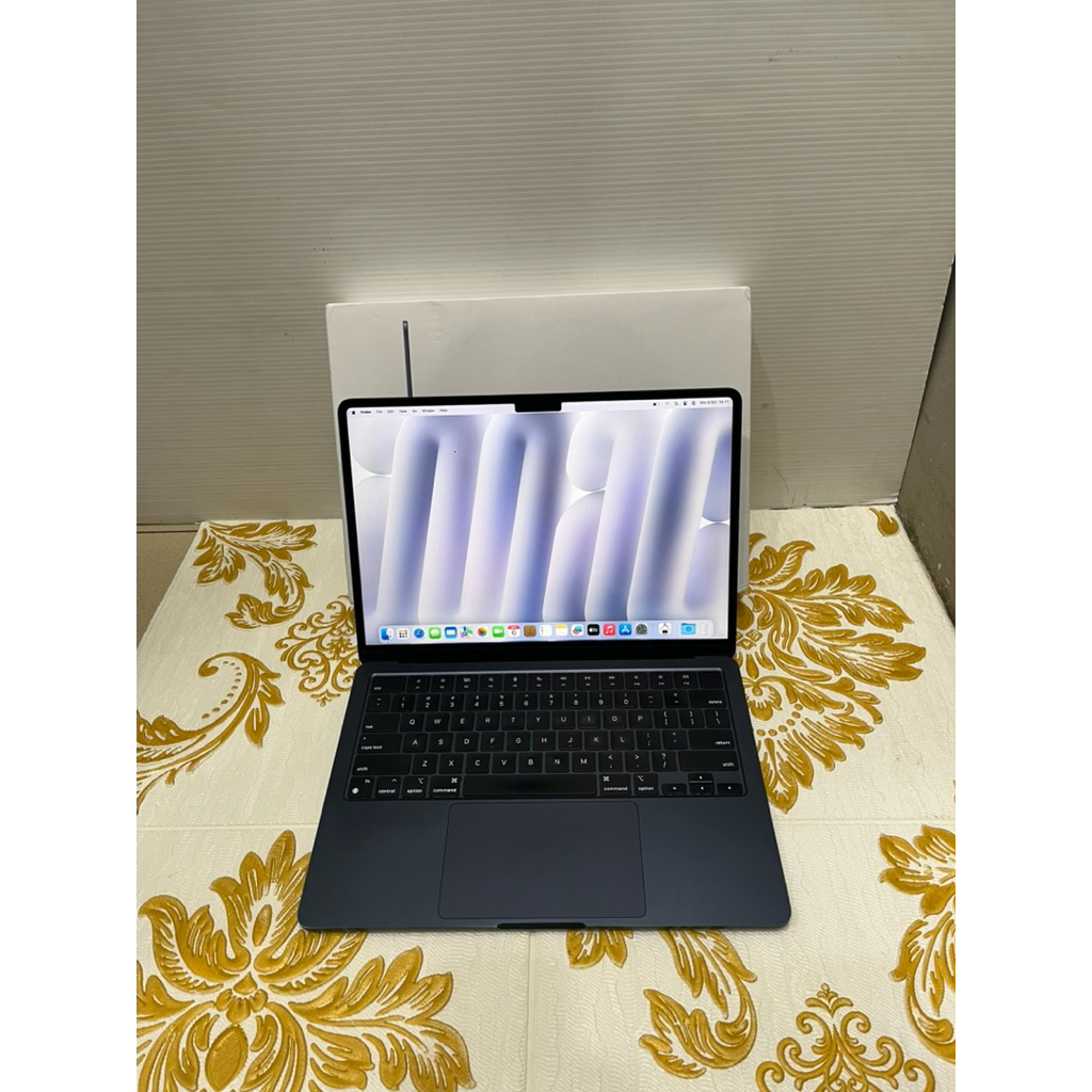 Macbook Air 13” M2 8GB 256GB Second Fullset Original Apple