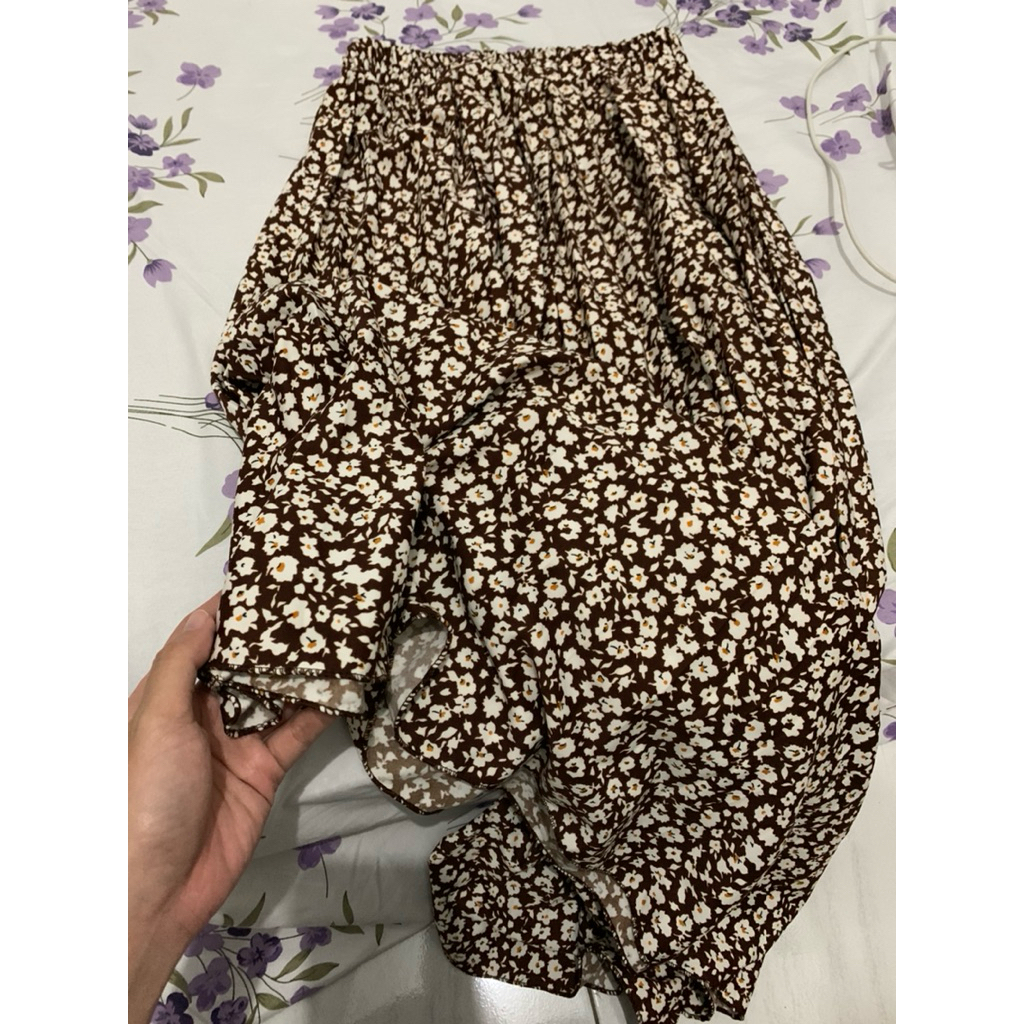 brown flower skirt