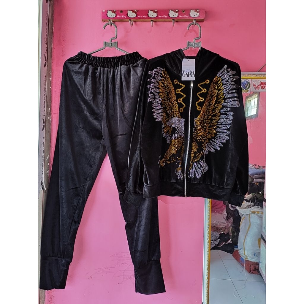 Setelan bludru/Velvet Bangkok