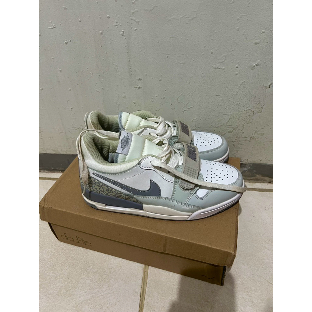 Nike Air Jordan Second