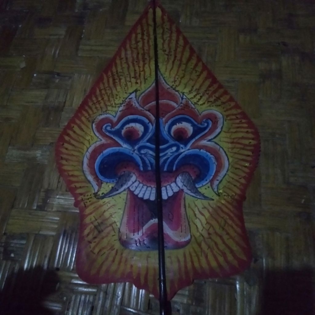 gunungan wayang golek kulit asli