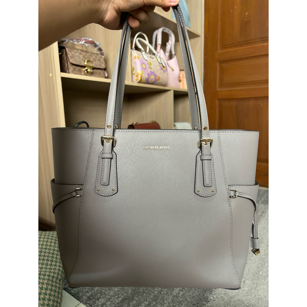 MK tote