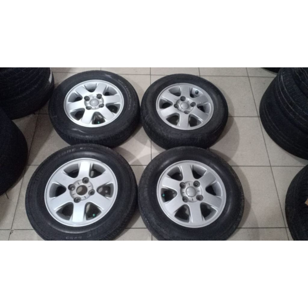 VELG OEM TOYOTA AVANZA G RING 14 H4X114,3 BAN 185 70 R14