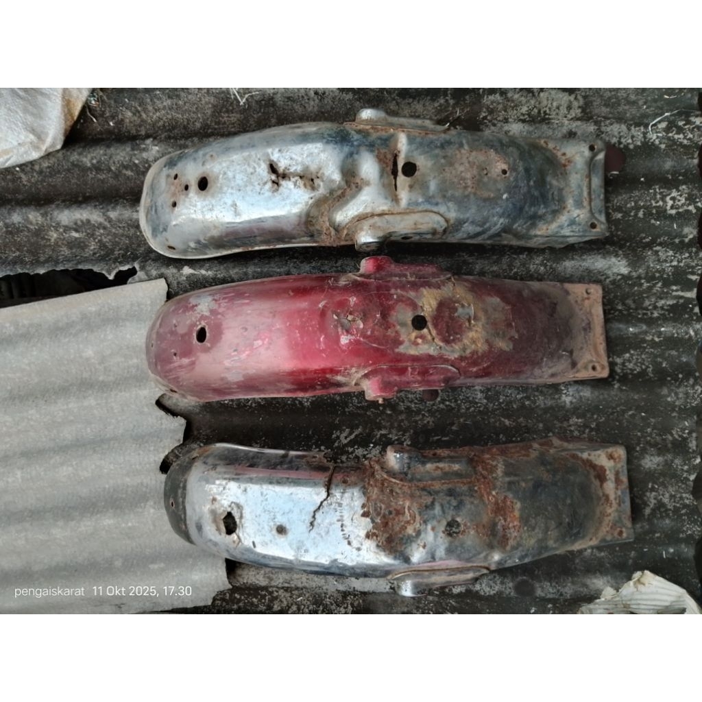 spakbor belakang honda gl100 cg110 bahan harga 3pcs