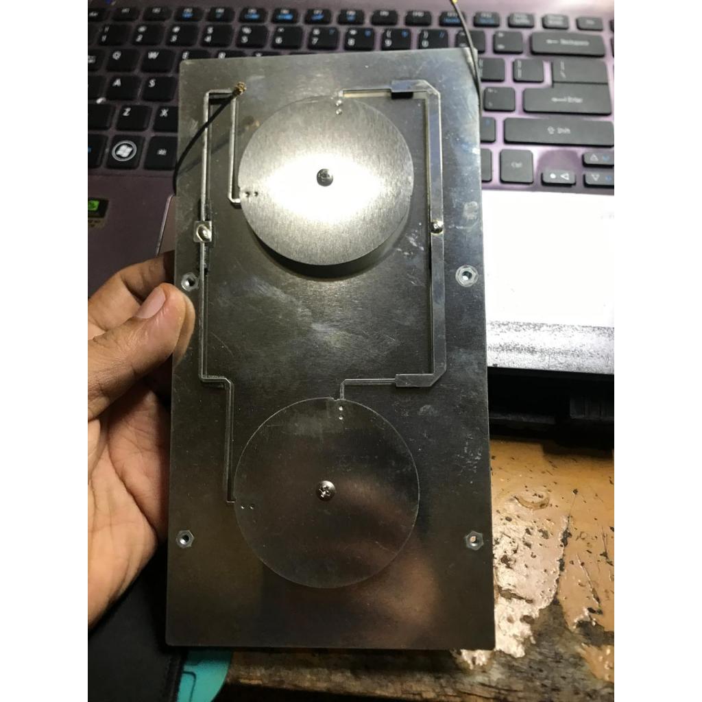 Antena Bekas Bolt BL400 11dBi Frekuensi 800–2600 MHz - Bisa Untuk 4G dan WIFI