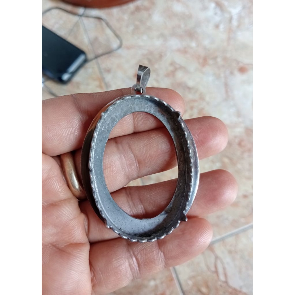 Emban Liontin bahan Monel size 50x35 mm