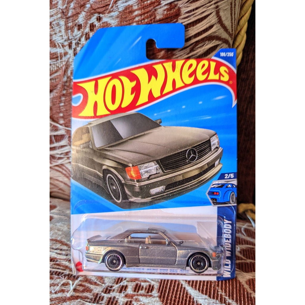 Hot wheels Mercedes Benz 560 SEC AMG SILVER