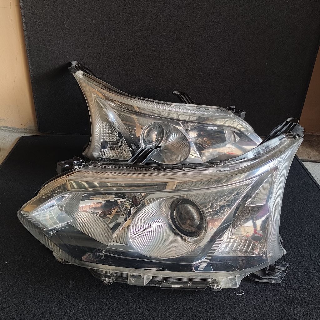Headlamp lampudepan avanza 2016 2017 kanan/kiri original