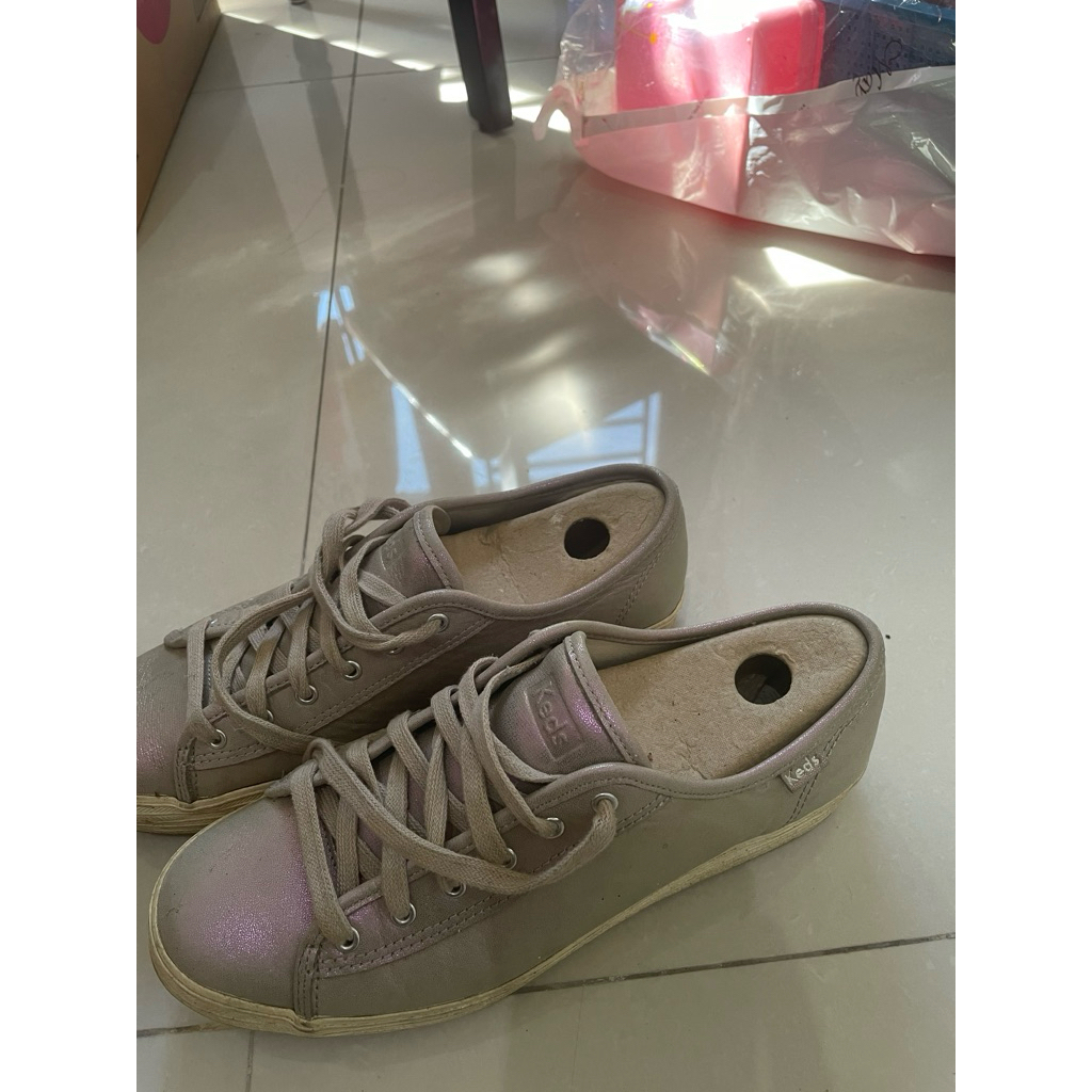 Sepatu Keds
