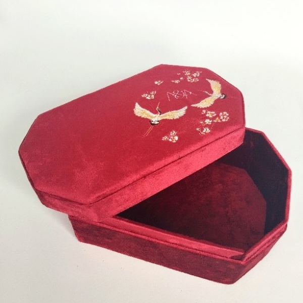 Box sangjit lamaran segi 8 full suede custom (diluar lebih murah)