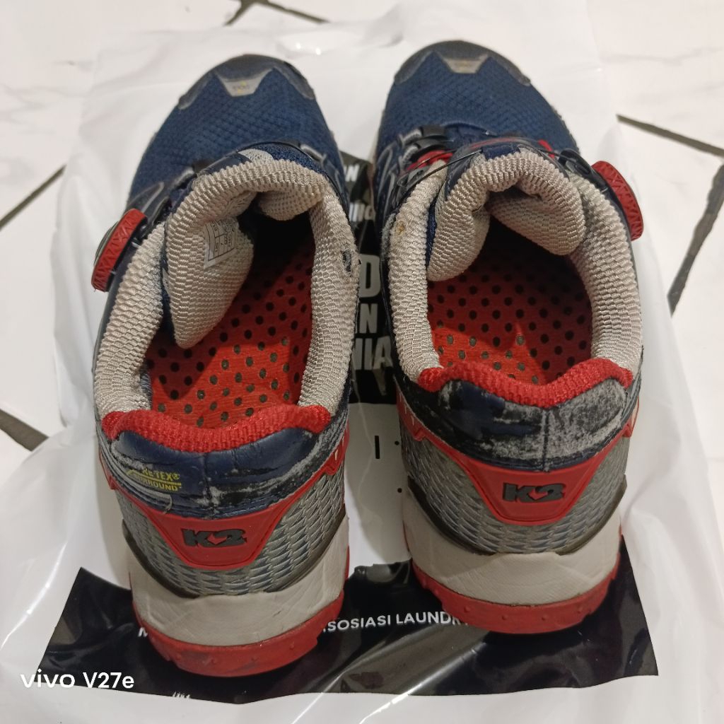 SEPATU OUTDOOR HIKING K2 FLYWALK