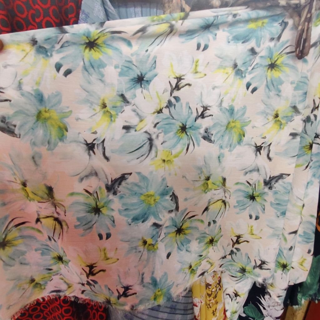 KAIN SIFON KRINGKEL PREMIUM MOTIF BUNGA BESAR SISA GARMENT - KAIN SIFON YORYU MOTIF KEMBANG BESAR - 
