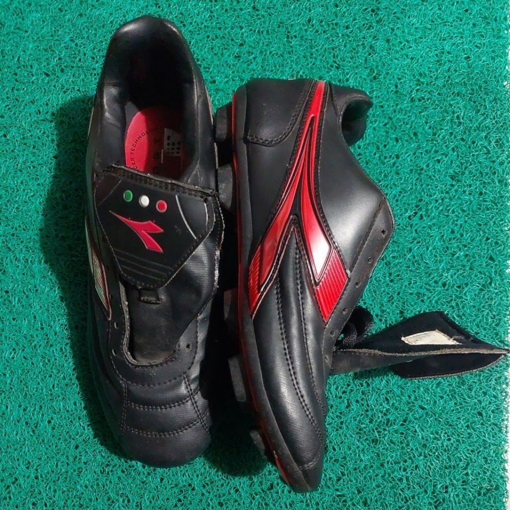 sepatu bola diadora vintage