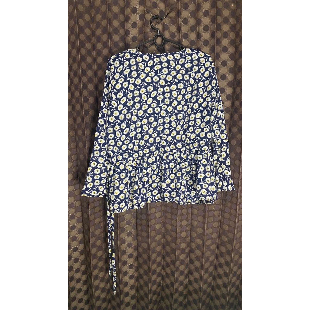 (preloved) blouse bunga bunga
