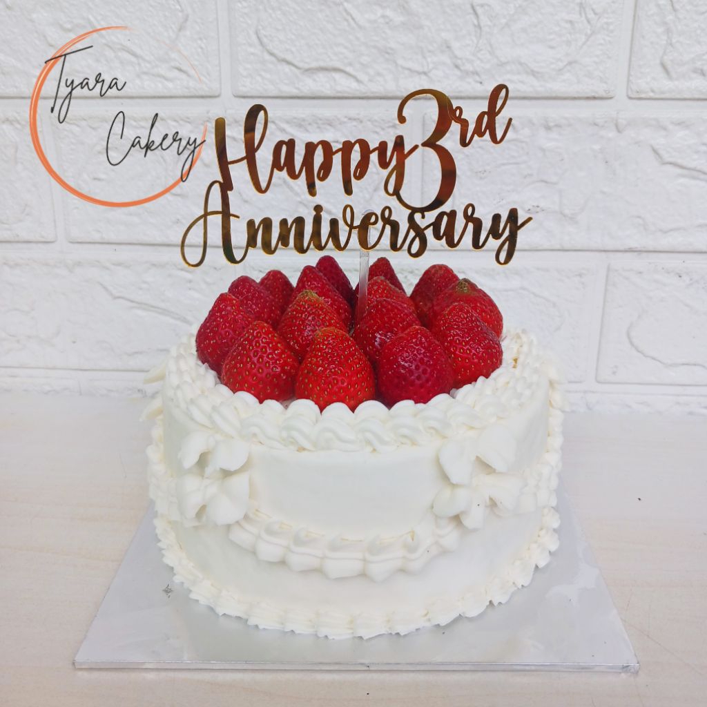 Strawberry Cake | Italian Wedding Cake | Custom Cake Bandung
